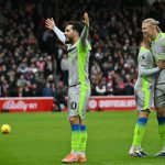 英超联赛 22岁的法国新星谢尔基送出关键助攻，赖因德斯前插低射破门，帮助曼城率先打破僵局。