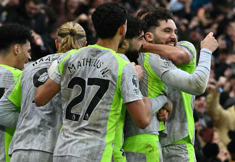 Premier League: Man City tạm vươn lên vị trí thứ 3 trên BXH