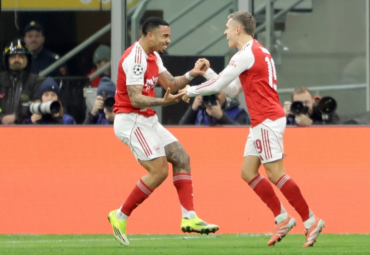 စူပါကွန်ပျူတာရဲ့ ချန်ပီယံလိဂ် ချန်ပီယံ ခန့်မှန်းချက်မှာ အံ့အားသင့်စရာ အကောင်းဆုံးက အာဆင်နယ် ဖြစ်ပါတယ်။