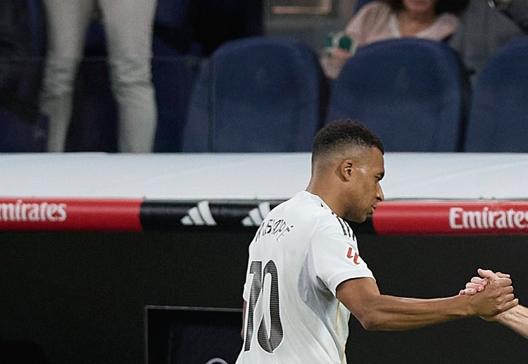 ကျန်ရှိတဲ့ လိဂ်တွေ မှာတော့ သွင်းဂိုး ၁ ဂိုးလျှင် ၁ မှတ် သတ်မှတ်ထားပြီး ရာသီကုန်ချိန်မှာ အမှတ် အများဆုံးရရှိတဲ့ ဘောလုံးသမားက ဒီဆုကို ပိုင်ဆိုင်မှာ ဖြစ်ပါတယ်။