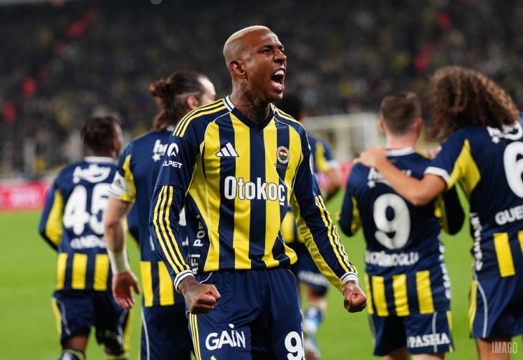 欧洲联赛 费内巴切锋线由塔利斯卡领衔，他在35场比赛中打入21球，是球队进攻核心。