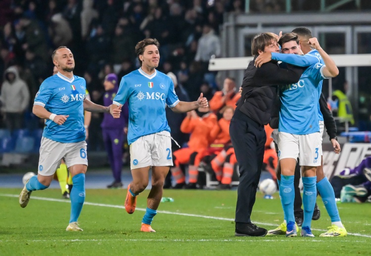 အင်တာမီလန်နဲ့ ရမှတ် ကွာဟချက် များနေတာကြောင့် နာပိုလီက စီးရီးအေ ချန်ပီယံဆုကို ကာကွယ်ဖို့ ခက်ခဲနေတဲ့ အနေအထားမှာ ရှိပါတယ်။