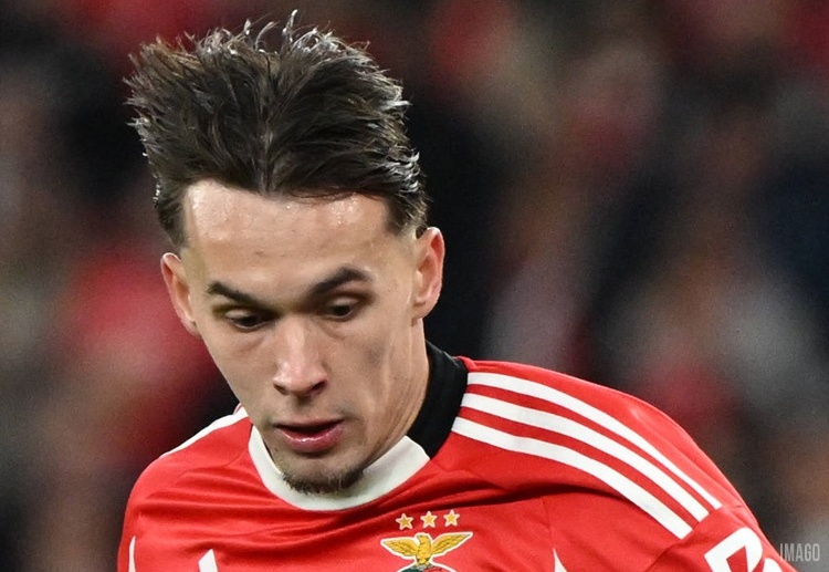 ဗင်နီးစီးယပ်စ်ဟာ ချန်ပီယံလိဂ်မှာ သွင်းဂိုး ၃၁ ဂိုး ပြည့်မြောက်သွားခဲ့ပြီး ဘရာဇီးလ် ဂန္ထဝင် ကစားသမား ကာကာ (၃၀ ဂိုး) ကို ကျော်ဖြတ်နိုင်ခဲ့ပါတယ်။