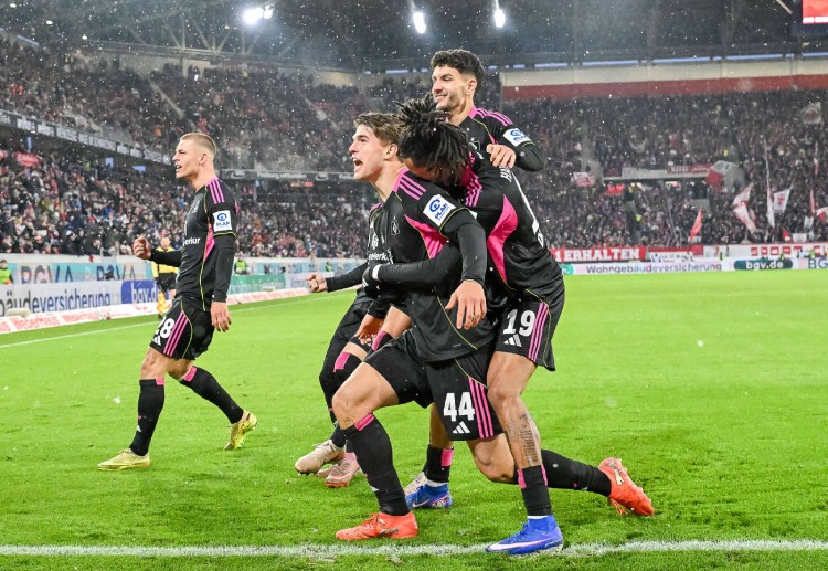 ပရီးမီးယားလိဂ် ကလပ်ဟာ ဒီရာသီမှာ ခံစစ် အားနည်းချက်ကြောင့် ပေးဂိုး ၃၇ ဂိုး အထိ ရှိနေပါတယ်။