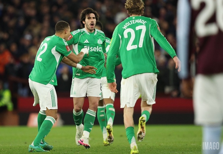 Newcastle giành thắng lợi trước Aston Villa ở vòng vòng 4 FA Cup