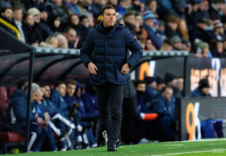 ရာသီကုန်ဖို့ ၈ ပွဲသာ ကျန်တော့ချိန်မှာ ဘန်လေဟာ အဆင့် ၁၉ မှာ ရှိနေပြီး ပရီးမီးယားလိဂ် တန်းဆင်းဇုန် ပြင်ပနဲ့ ၈ မှတ် အထိ ကွာဟနေပါတယ်။