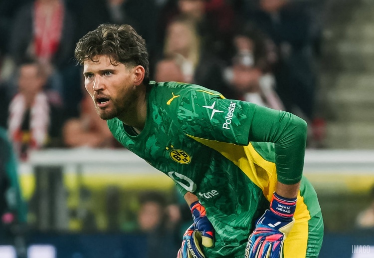 国际友谊赛 瑞士门将格雷戈尔·科贝尔继续首发，他是球队本赛季最稳定的后防屏障