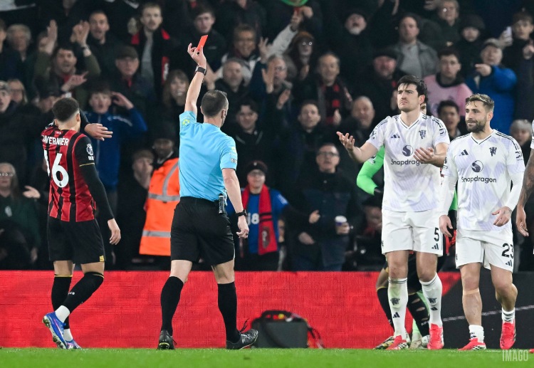 ပွဲအပြီး BBC Match of the Day နဲ့ အင်တာဗျူးမှာ ကာရစ်ခ်က ပရီးမီးယားလိဂ် ဒိုင်လူကြီးတွေရဲ့ စံနှုန်း မညီတဲ့ ဆုံးဖြတ်ချက်တွေ အပေါ် အခုလိုပဲ ပွင့်ပွင့်လင်းလင်း ပြောကြားခဲ့ပါတယ်။