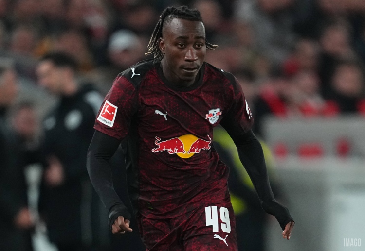 ဒါပေမယ့်လည်း လာလီဂါ ကလပ် အနေနဲ့ ဒီယိုမန်ဒီကို ခက်ခက်ခဲခဲ ကြိုးပမ်းရဖို့ ရှိနေပါတယ်။