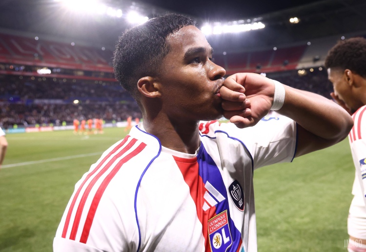 ရီးရဲလ်မက်ဒရစ်ရဲ့ တိုက်စစ်မှူးလေး အန်းဒရစ်ခ်ကို ခေါ်ယူဖို့ ပရီးမီးယားလိဂ် ကလပ် အာဆင်နယ်နဲ့ မန်ချက်စတာယူနိုက်တက်တို့ ထိပ်တိုက်တွေ့နေကြပါတယ်။