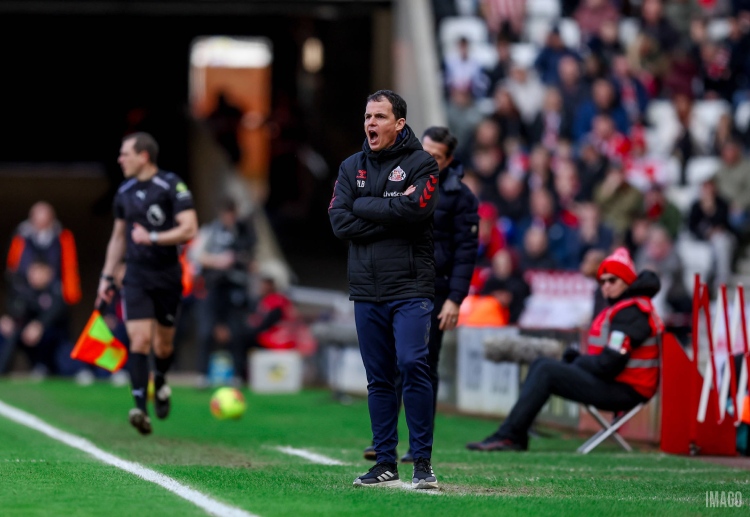 Régis Le Bris espera que o Sunderland consiga construir sobre a impressionante campanha que levou o clube ao sétimo lugar na última temporada da Premier League