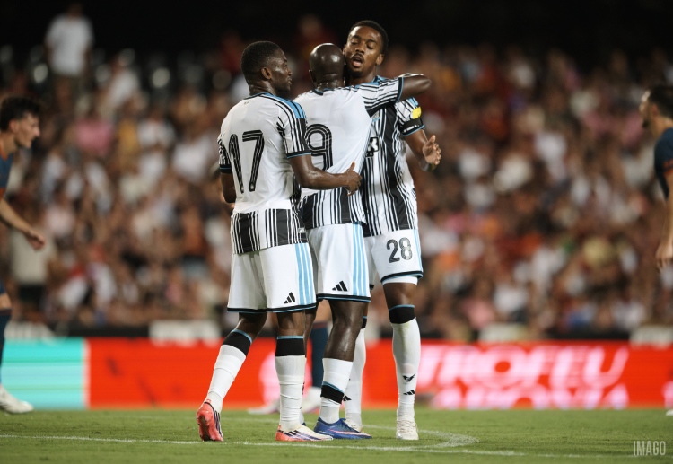 Giao hữu CLB: Newcastle vừa có một chiến thắng trước Valencia